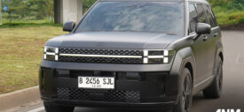 Layar Hyundai Santa Fe Hybrid