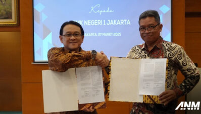 Tingkatkan Kualitas Pendidikan, KTB Donasikan Mitsubishi Fuso Canter Ke SMKN 1 Jakarta