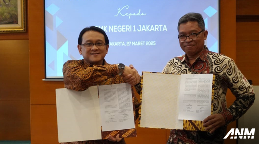 Berita, fuso-donasi-smk-1: Tingkatkan Kualitas Pendidikan, KTB Donasikan Mitsubishi Fuso Canter Ke SMKN 1 Jakarta