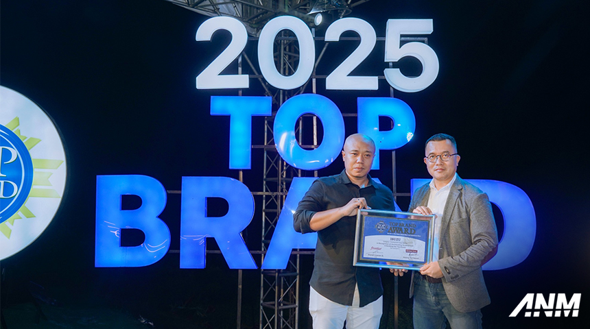 Berita, isuzu-top-brand: Bukti Kepercayaan Publik, Isuzu Raih Penghargaan TOP Brand dan WOW Brand