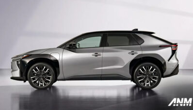 Toyota Luncurkan bZ4x Facelift, Pakai Baterai Baru Range Lebih Jauh! Toyota Luncurkan bZ4x Facelift, Pakai Baterai Baru Range Lebih Jauh!
