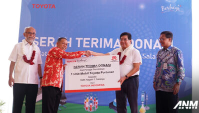 Dukung Kegiatan Praktik, Toyota Donasikan Fortuner Ke SMKN 2 Salatiga