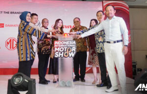Pengunjung IIMS Surabaya Meningkat 7,5%, Catat Total Transaksi Rp 260 Miliar Pengunjung IIMS Surabaya Meningkat 7,5%, Catat Total Transaksi Rp 260 Miliar