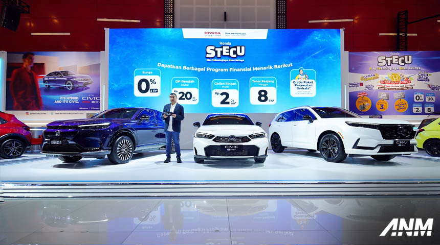 Berita, Honda IIMS Surabaya 2025 booth: IIMS Surabaya 2025 : Honda Civic e:HEV Meluncur di Jawa Timur!