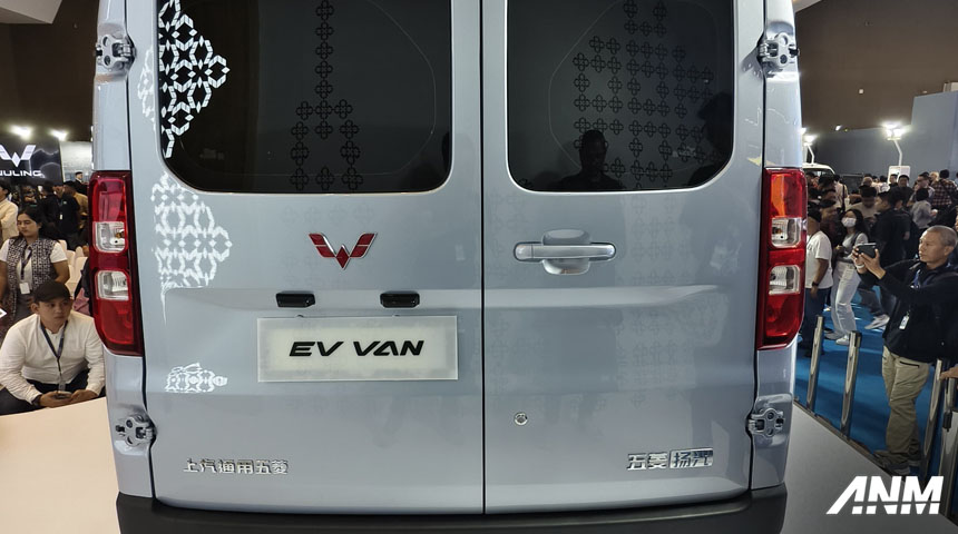 Berita, Pintu belakang Wuling EV Van: Wuling EV Van : Usaha Kedua di Segmen Komersial, Cukup Menjanjikan!