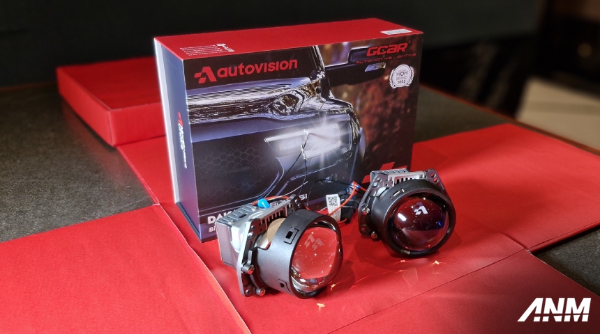 Aftermarket, autovision-dakar-carbon-series-rsi-2025-product: Autovision Rilis Dakar Carbon Series, Headlamp Mobil Yang Terkoneksi Smartphone!