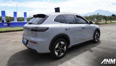 Inilah Perbedaan dari Dua Varian Geely EX5, Apakah Worth It?