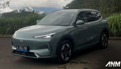 Inilah Perbedaan dari Dua Varian Geely EX5, Apakah Worth It?