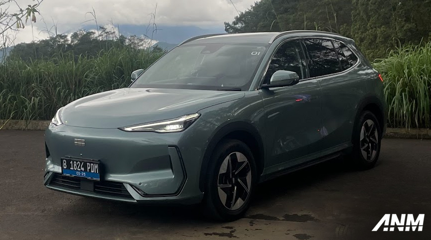 Berita, geely-ex5-1: Inilah Perbedaan dari Dua Varian Geely EX5, Apakah Worth It?