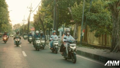 Yamaha Gelar Amazing Race & Grebek Pasar Rame di Gresik, Super Seru!! Yamaha Gelar Amazing Race & Grebek Pasar Rame di Gresik, Super Seru!!