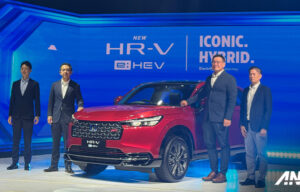 Honda Akhirnya Luncurkan HR-V Facelift, Kini Tersedia Pilihan Mesin Hybrid! Honda Akhirnya Luncurkan HR-V Facelift, Kini Tersedia Pilihan Mesin Hybrid!