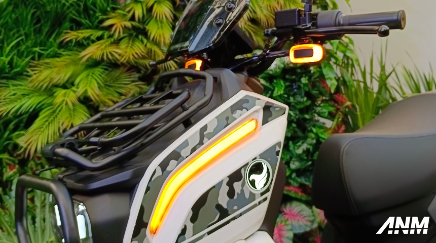 Berita, indomobil-e-motor-tyranno-launch-2025-sein-signal: Indomobil Emotor Tyranno, Motor Listrik Segala Bisa?