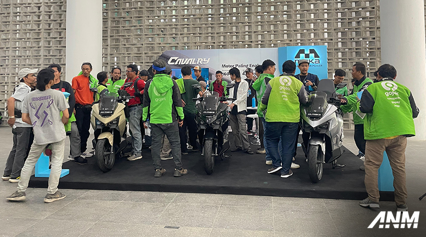 Berita, maka-gojek: MAKA Berikan 3 Unit Maka Cavalry Untuk Mitra Juara Gojek