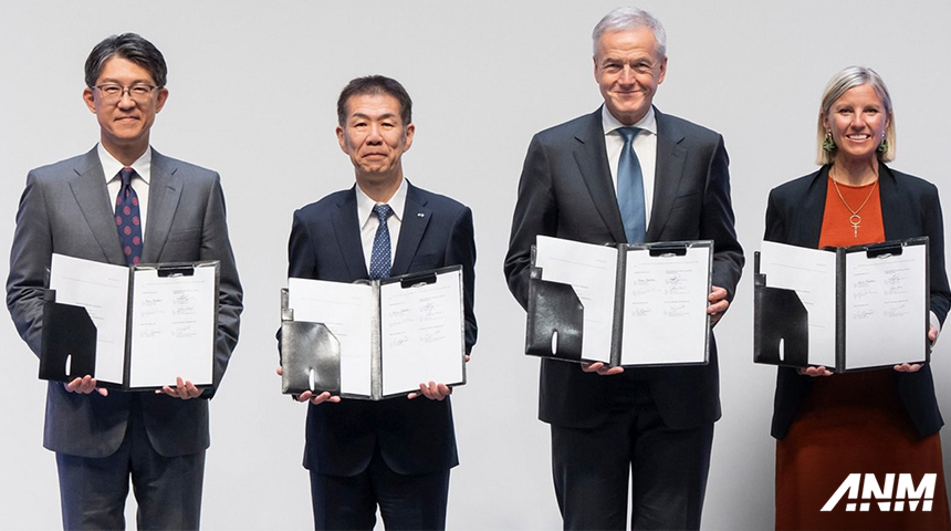 Berita, merger-daimler: Daimler Truck dan Toyota Umumkan Final Merger dengan Mitsubishi Fuso dan Hino