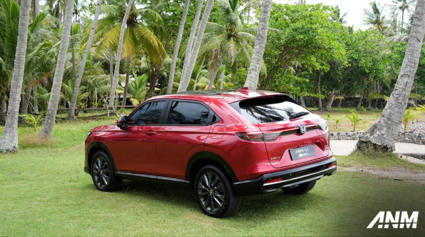 media test drive Honda HRV Hybrid