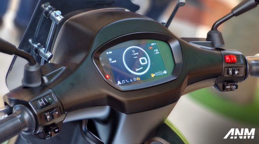Berita, vespa-mall-exhibition-pim-2-2025-sprint-tech-speedometer: Vespa Primavera Dan Sprint Model Baru Sambut Ulang Tahun Ke-79