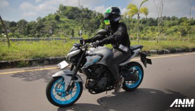 Riding Di Senggigi Bersama Yamaha R25, MT-25, dan Aerox Alpha Riding Di Senggigi Bersama Yamaha R25, MT-25, dan Aerox Alpha