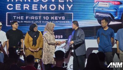 UMC Suzuki Resmi Handover 10 Unit Perdana Fronx ke Konsumen