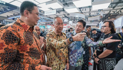 Menperin Apresiasi Hyundai STARGAZER Cartenz X Sebagai Real Indonesian Car