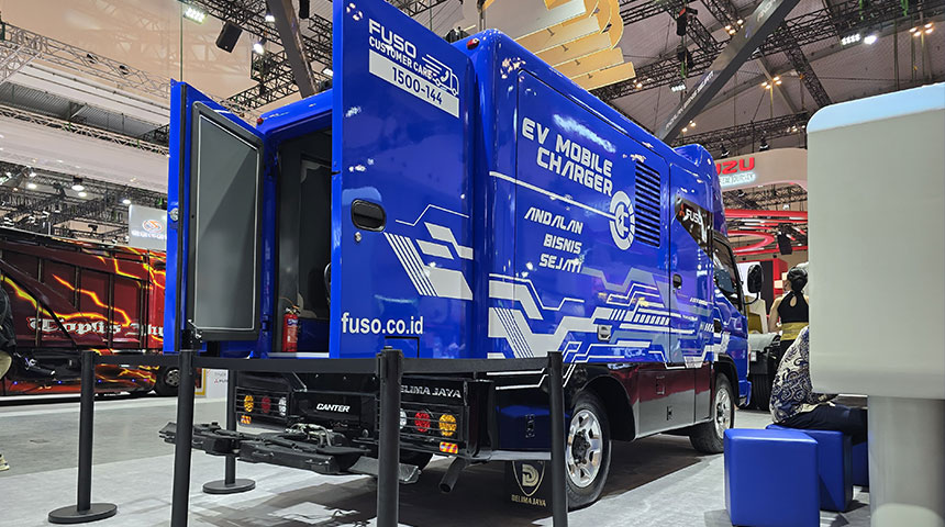 Mitsubishi-FUSO-Fighter-X-FM65F