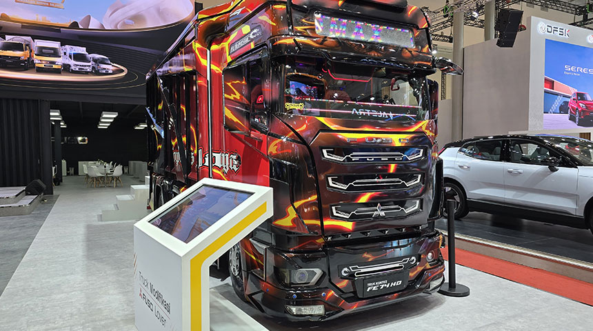 Mitsubishi-FUSO-Fighter-X-FM65F