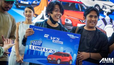 VinFast Beri 1 Unit VF5 ke Pemenang My VF5 Moment di Jakarta Fair VinFast Beri 1 Unit VF5 ke Pemenang My VF5 Moment di Jakarta Fair