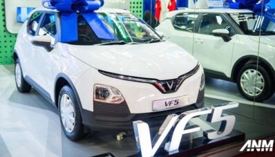 VinFast Beri 1 Unit VF5 ke Pemenang My VF5 Moment di Jakarta Fair VinFast Beri 1 Unit VF5 ke Pemenang My VF5 Moment di Jakarta Fair