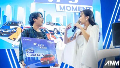 VinFast Beri 1 Unit VF5 ke Pemenang My VF5 Moment di Jakarta Fair VinFast Beri 1 Unit VF5 ke Pemenang My VF5 Moment di Jakarta Fair
