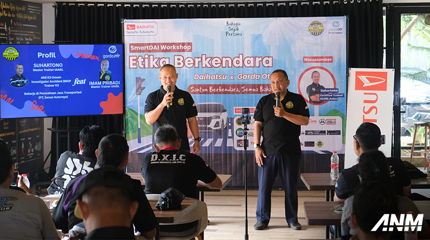 Berita, daihatsu-coaching-clinic-1: Bersama Komunitas, Daihatsu Perkuat Komitmen Etika Berkendara