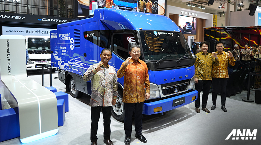 Berita, fuso-giias-1: GIIAS 2025 : 55 Tahun Mitsubishi Fuso, Hadirkan Truk Mobile Charging Center