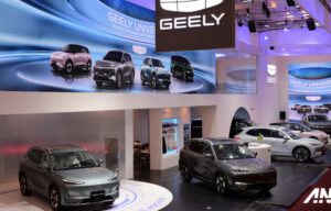 Perdana Hadir di GIIAS 2025, Geely Catat Antusiasme dan Penjualan Positif