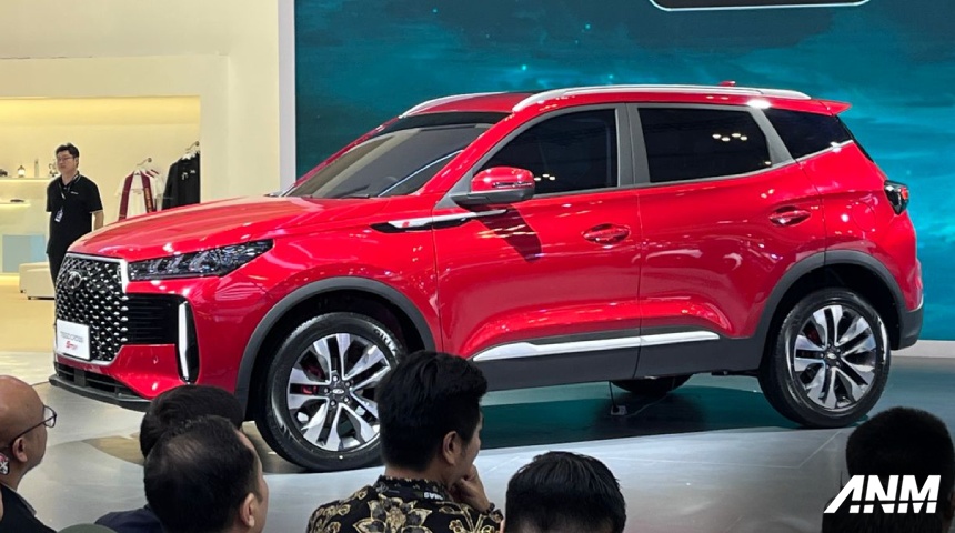 giias-2025-chery-press-con-tiggo-cross-csh-hybrid-side