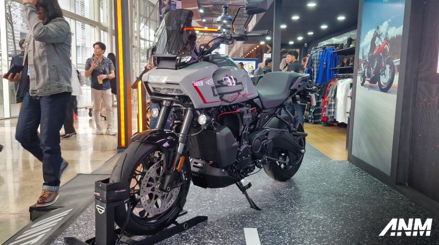 giias-2025-harley-davidson-press-con-pan-america-1250-st-rear