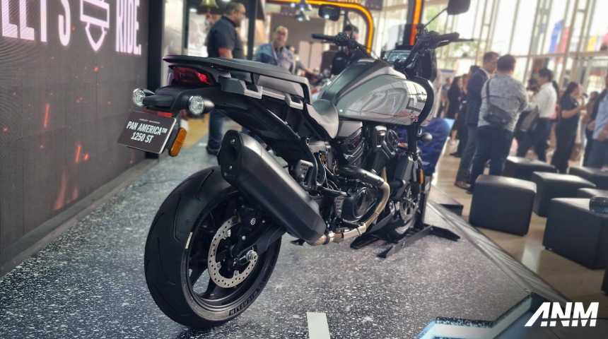 Berita, giias-2025-harley-davidson-press-con-pan-america-1250-st-rear: GIIAS 2025 : Harley – Davidson Pan America 1250 ST Resmi Mengaspal