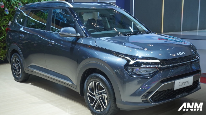 giias-2025-kia-carens-side-rolling
