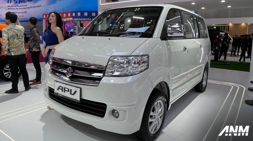 giias-2025-suzuki-press-con-fronx-half-cut