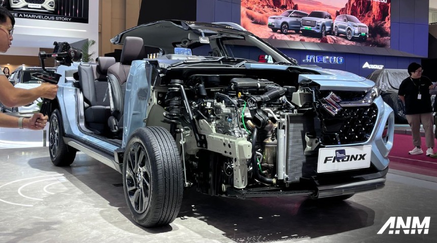 Berita, giias-2025-suzuki-press-con-fronx-half-cut: GIIAS 2025 : Suzuki Pertamakalinya Tampilkan e Vitara Untuk Indonesia