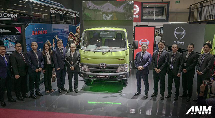 GIIAS 2025 : Hino Luncurkan 300 Series 136 MDLR dan Bawa Beragam Program Menarik! GIIAS 2025 : Hino Luncurkan 300 Series 136 MDLR dan Bawa Beragam Program Menarik!