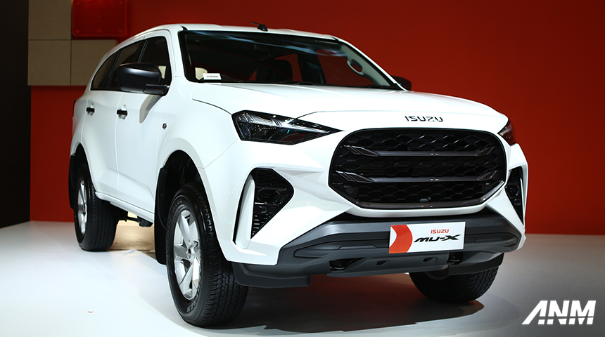 Berita, isuzu-mux-2: GIIAS 2025 : Isuzu Luncurkan Versi Facelift dari MUX, Ini Bedanya!