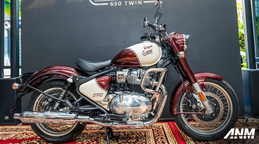 Berita, royal-enfield-classic-650-2025-indonesia-vallam-red: Royal Enfield Classic 650 Twin, Pesona Klasik Yang Makin Bertenaga