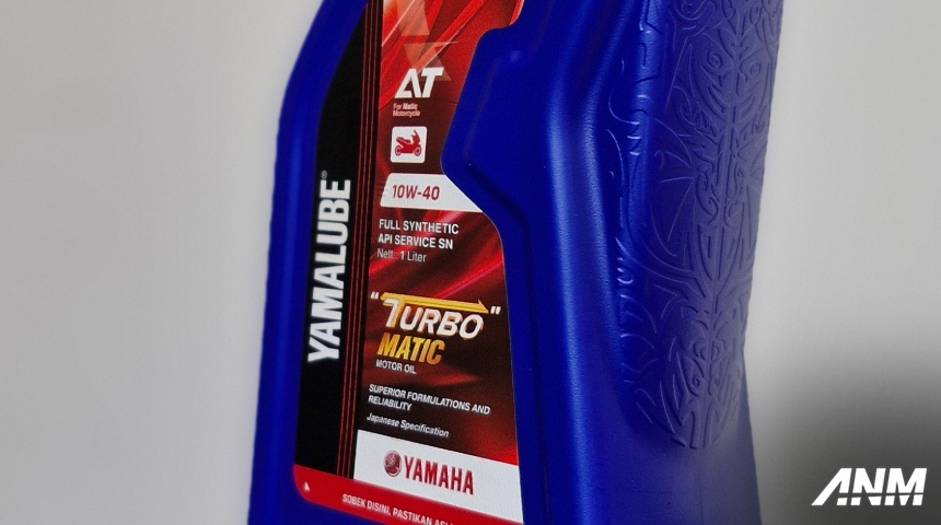yamalube-turbo-matic-oli-oil-mesin-engine-yamaha-nmax-155-2022-cornering