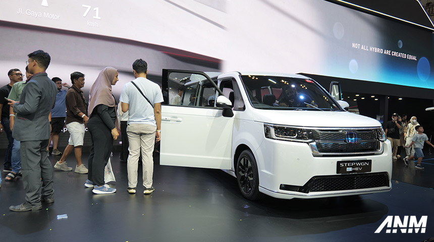 interior-Honda-StepWGN