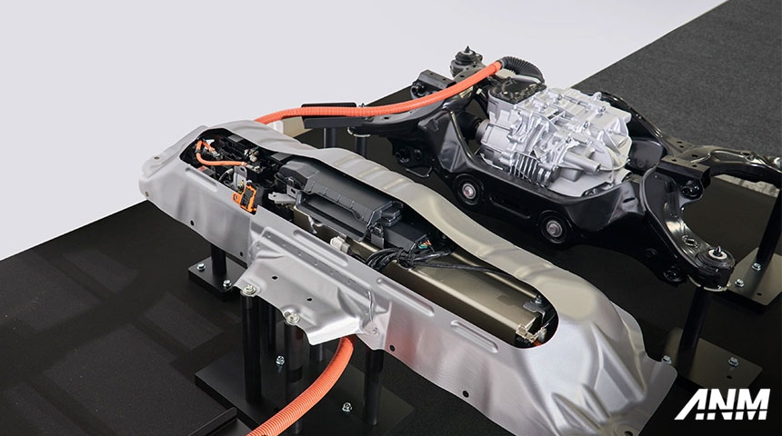 Berita, Motor-Listrik-Hybrid-Honda: Hybrid Honda itu Beda, Tinggal Gas & Nggak Perlu Overthinking!