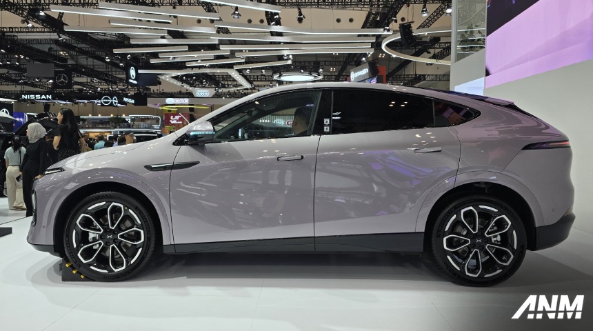 giias-2025-xpeng-g6-front