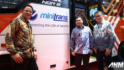 GIIAS 2025 : Isuzu Serah Terimakan Elf NQR B Jadi Andalan Minitrans Transjakarta GIIAS 2025 : Isuzu Serah Terimakan Elf NQR B Jadi Andalan Minitrans Transjakarta
