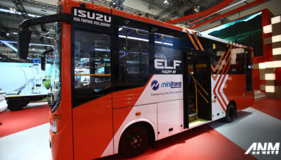 GIIAS 2025 : Isuzu Serah Terimakan Elf NQR B Jadi Andalan Minitrans Transjakarta GIIAS 2025 : Isuzu Serah Terimakan Elf NQR B Jadi Andalan Minitrans Transjakarta