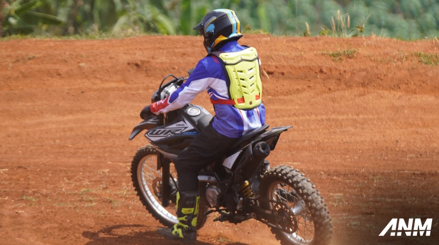 yamaha-blu-cru-experience-day-off-road-2025-bogor-mud-lumpur