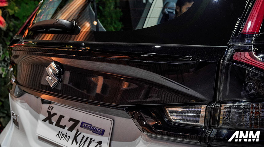 New Suzuki XL7 Hybrid Alpha Kuro headlamp