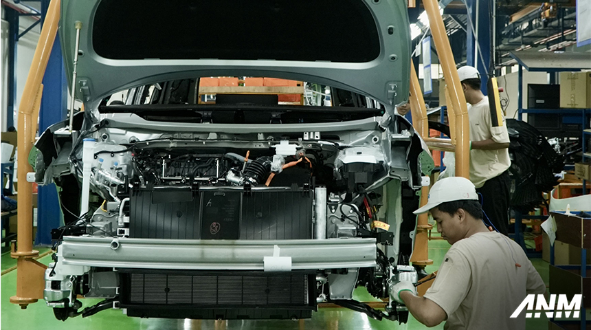 Berita, geely-produksi-lokal-2: Bermitra dengan PT. Handal Motor, Geely Resmi Memulai Produksi Lokal