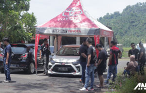 Drag Race Ramaikan Gelaran Jambore Nasional Ke-3 Toyota Agya Club (TAC) Indonesia Drag Race Ramaikan Gelaran Jambore Nasional Ke-3 Toyota Agya Club (TAC) Indonesia